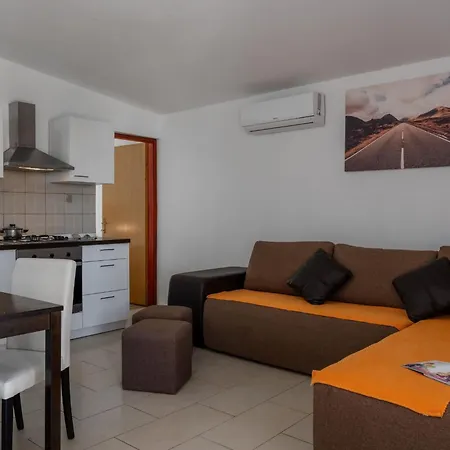 Josipovic 2 By Interhome Apartamento