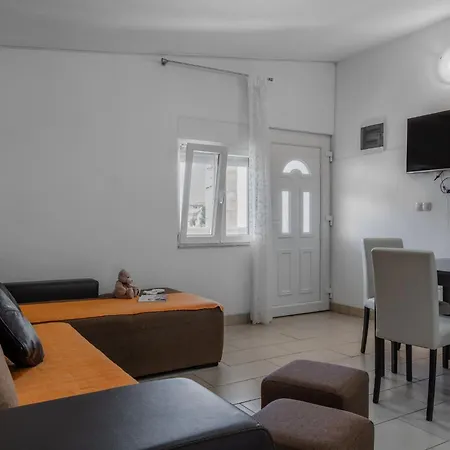 Josipovic 2 By Interhome Apartamento *