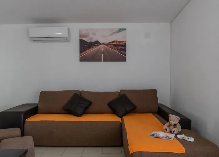 Apartman Josipovic 2 By Interhome